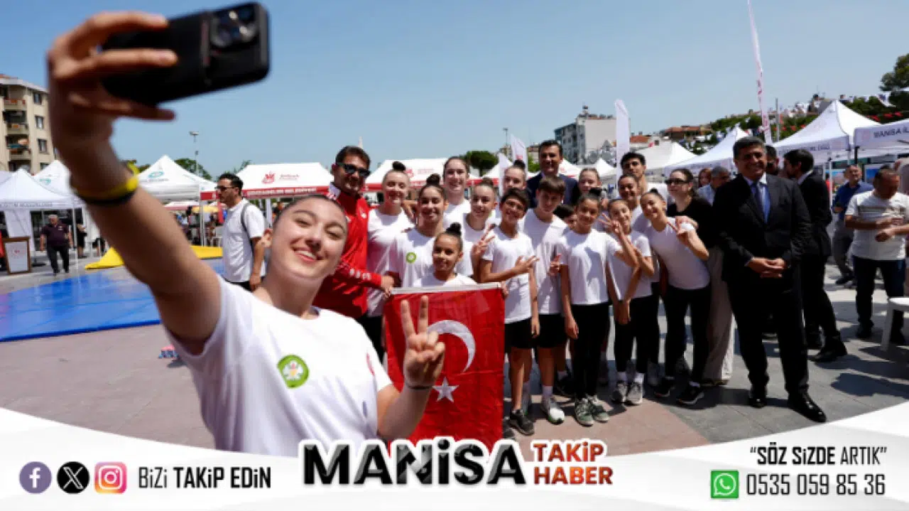 Manisa’da 19 Mayıs’ın Kalbi Cumhuriyet Meydanı’nda Attı