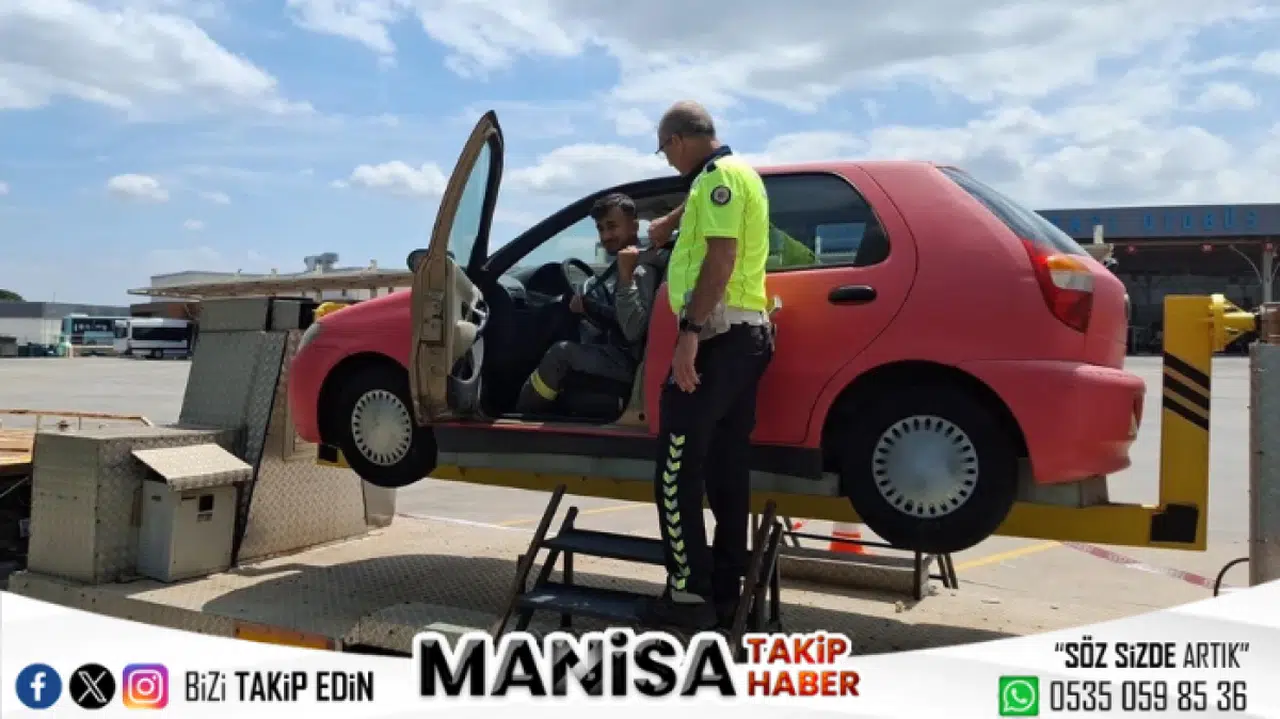 Manisa'da Bayram Öncesi Trafik Bilgilendirmesi: Binlerce Sürücüye Ulaşıldı