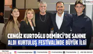 Cengiz Kurtoğlu Demirci’de sahne aldı Kurtuluş Festivalinde büyük ilgi
