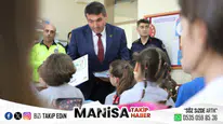 Saruhanlı Belediyesi’nden Miniklere Trafik Eğitimi, Sürücülere Şapka Sürprizi