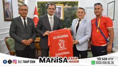 Salihli’nin Şampiyonları Kaymakam Ali Güldoğan’ı Ziyaret Etti