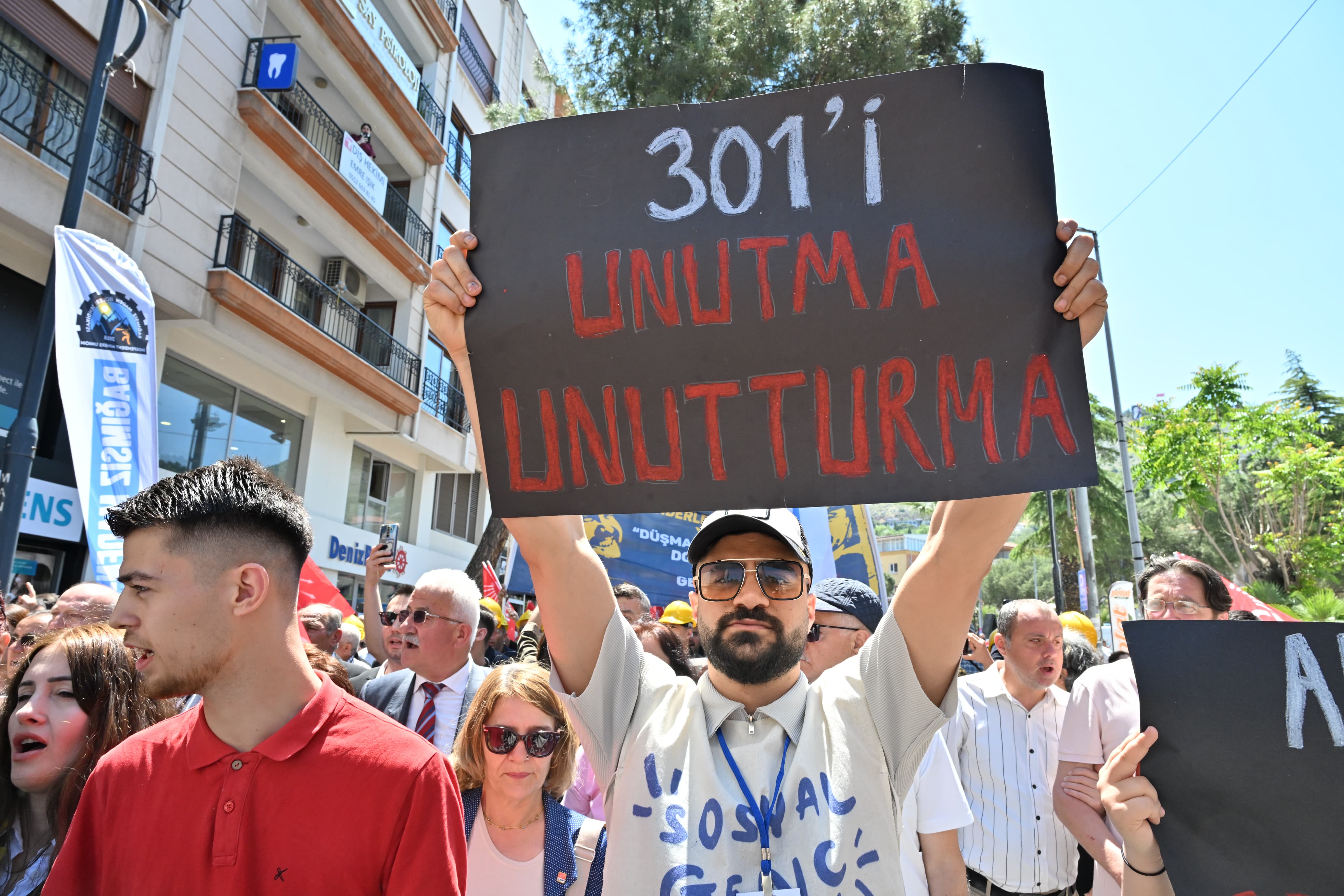 Başkan Ferdi Zeyrek Maden Şehitliği Töreninde