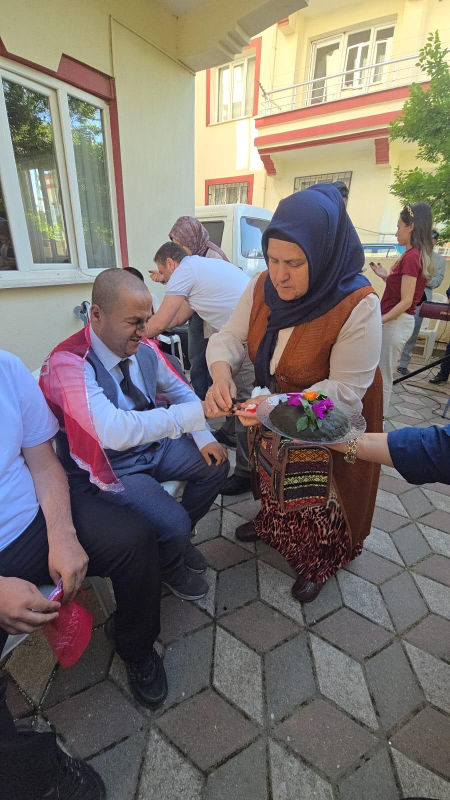 Bayrak seremonisi