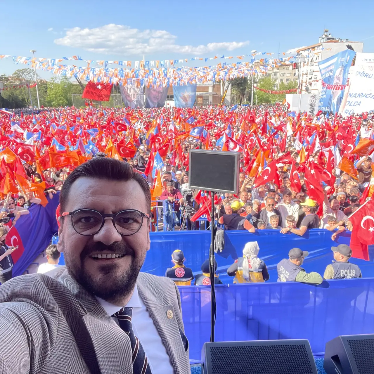 Fotoğraf açıklaması yok.